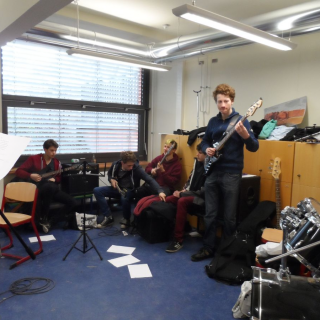 band-3 Montessori-Schulzentrum Leipzig - Neuigkeiten - Bandauftritt mit Specialguest